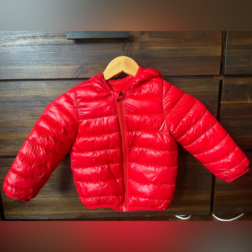 Red puffer coat w/ hoodie